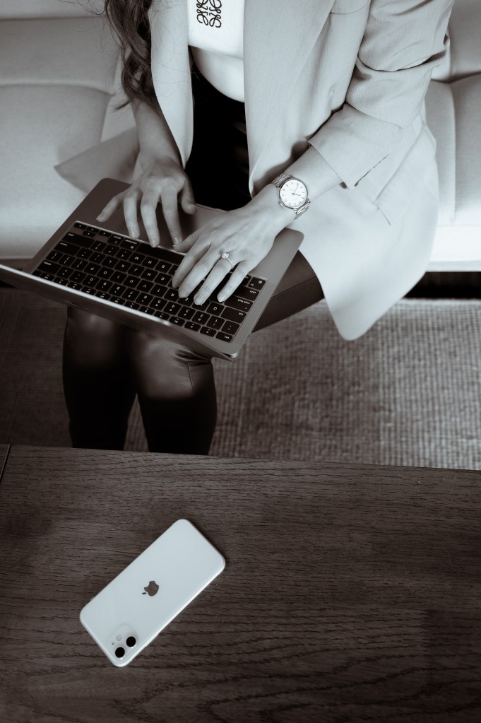 ingrid-sawyer-styling-press-shots