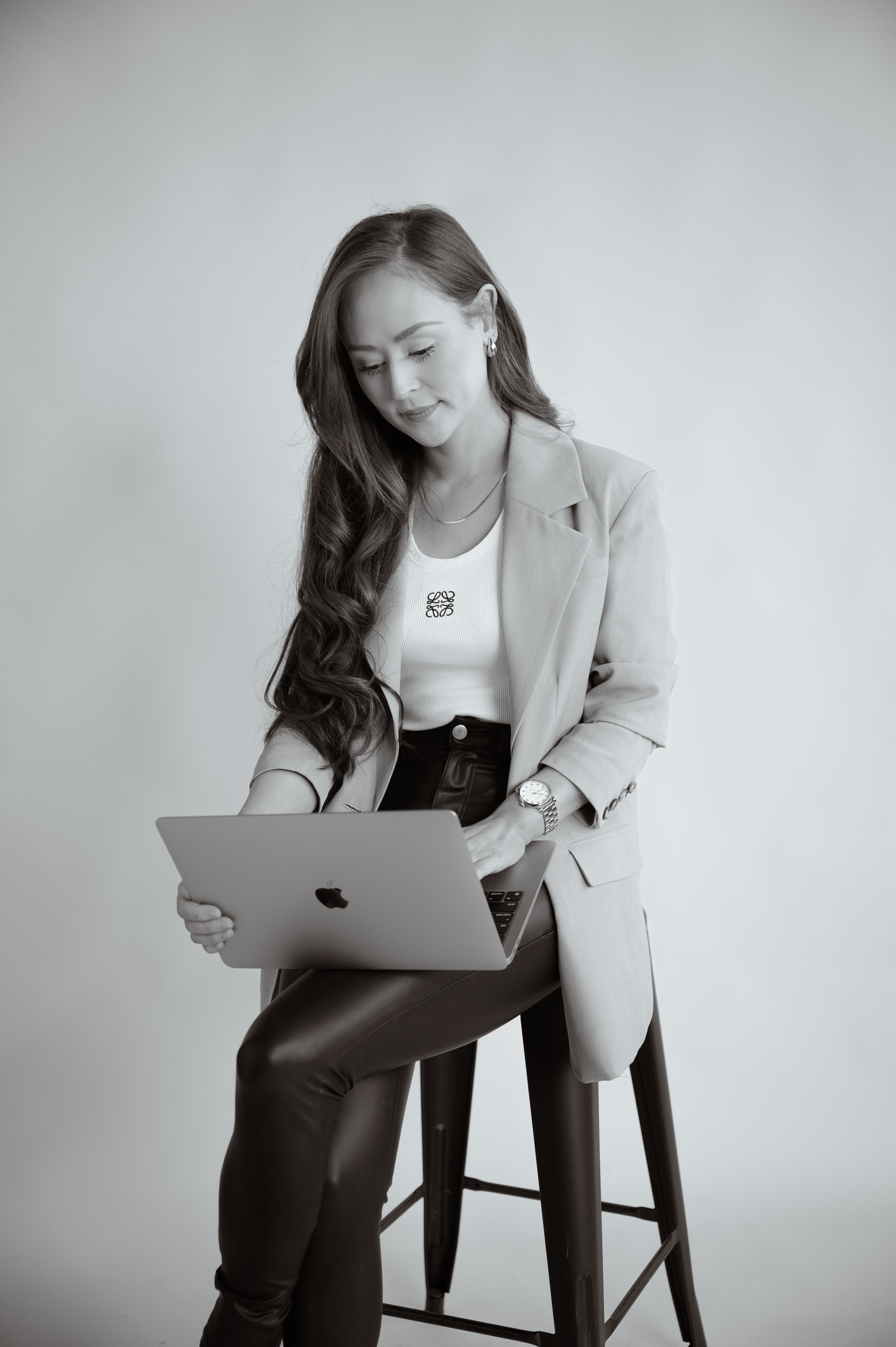 ingrid-sawyer-styling-press-shots